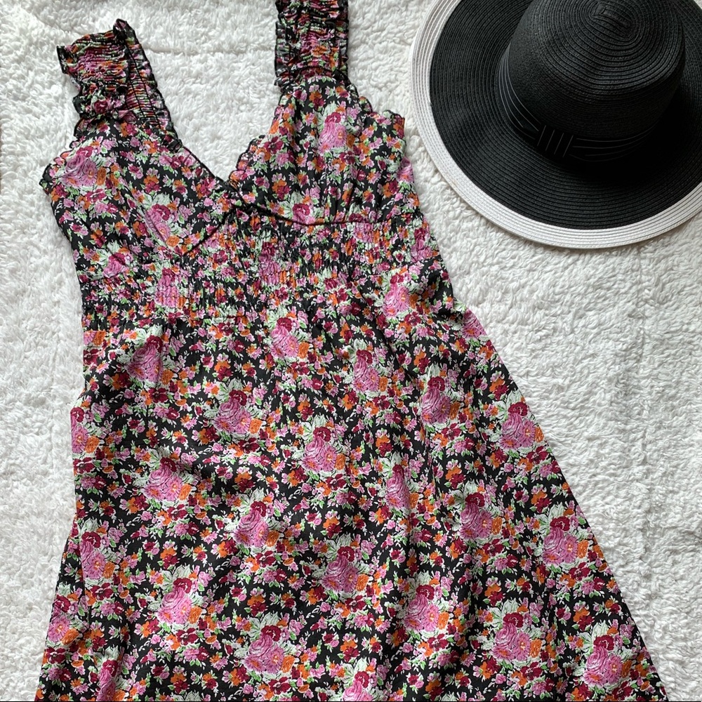 BNWOT Suzy Shier Sleeveless Ditsy Floral Sundress